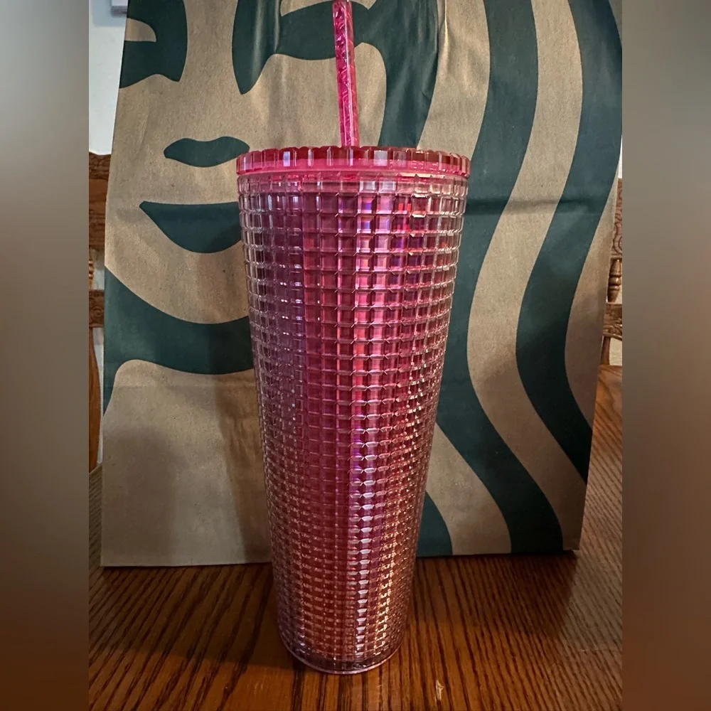 Starbucks 2023 Iridescent Pink Silver ‘Bubblegum Grid’ Cold Cup Tumbler - Picture 5 of 8